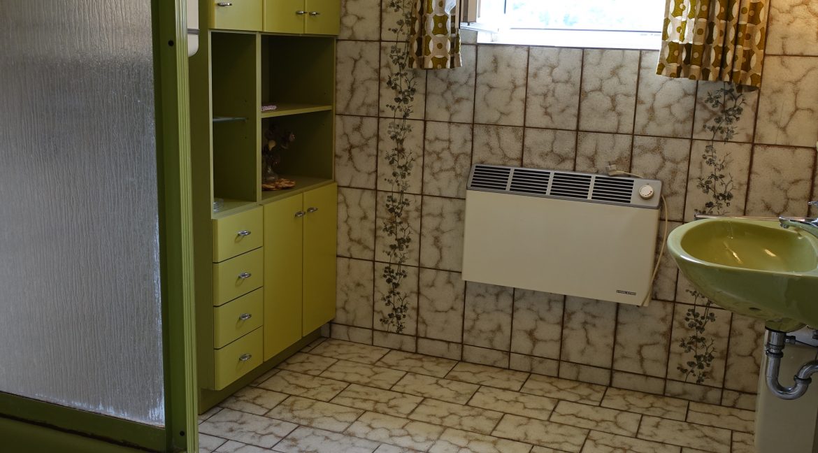 Badezimmer im Untergeschoss