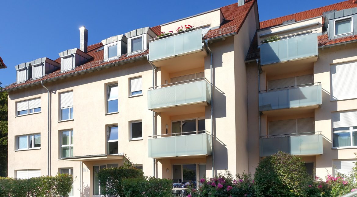 Hausansicht Eingangsbereich (2)
