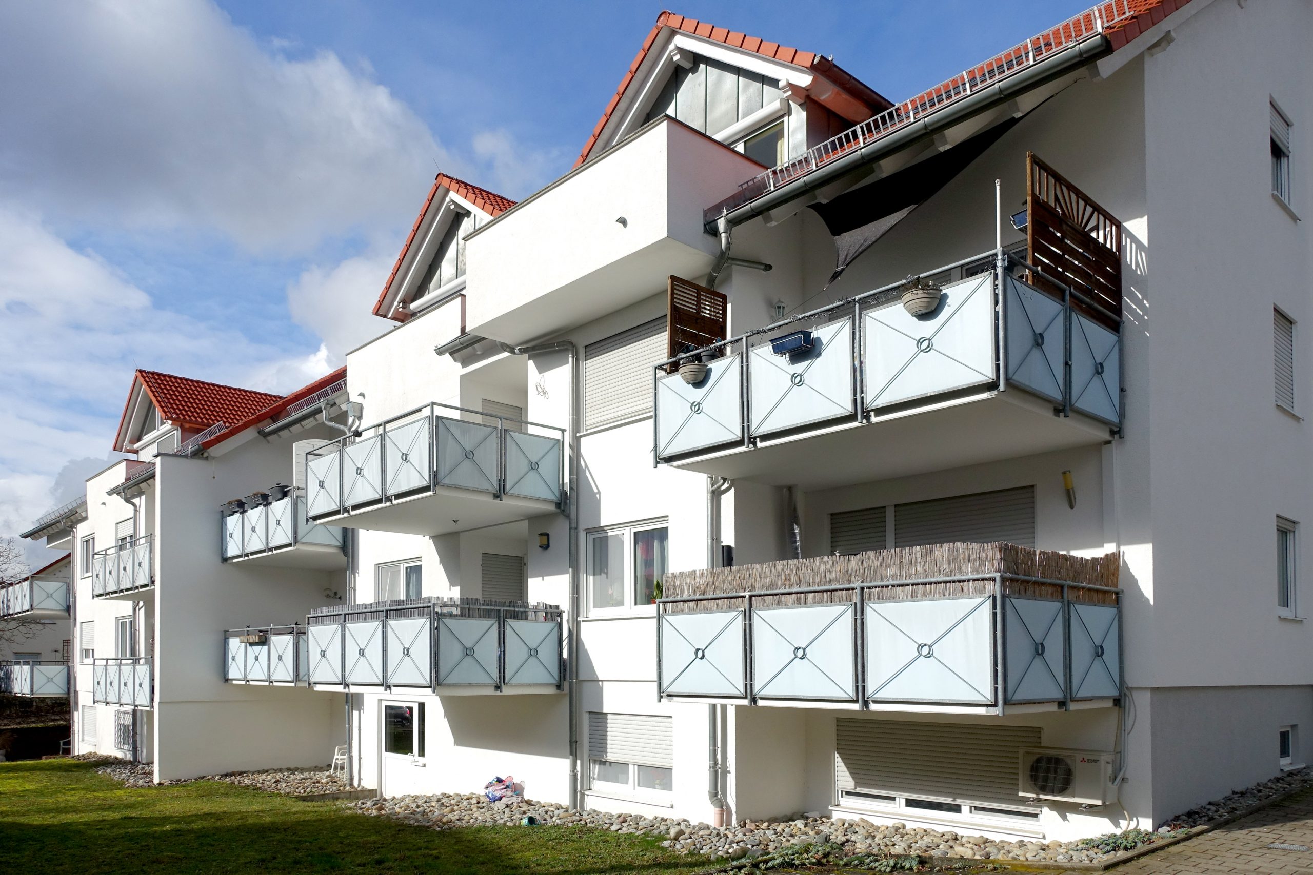 Hübsche 2-Zi-Wohnung mit zusätzlichem Hobbyraum in Rosengarten-Westheim