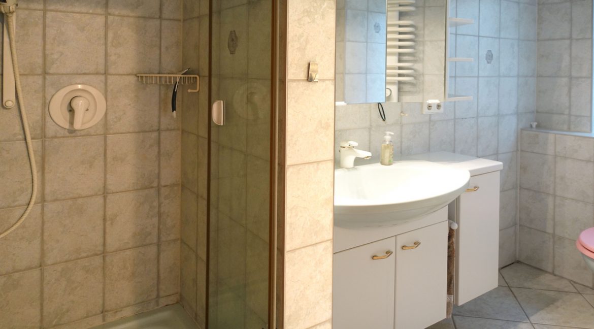 Duschbad mit WC im Obergeschoss