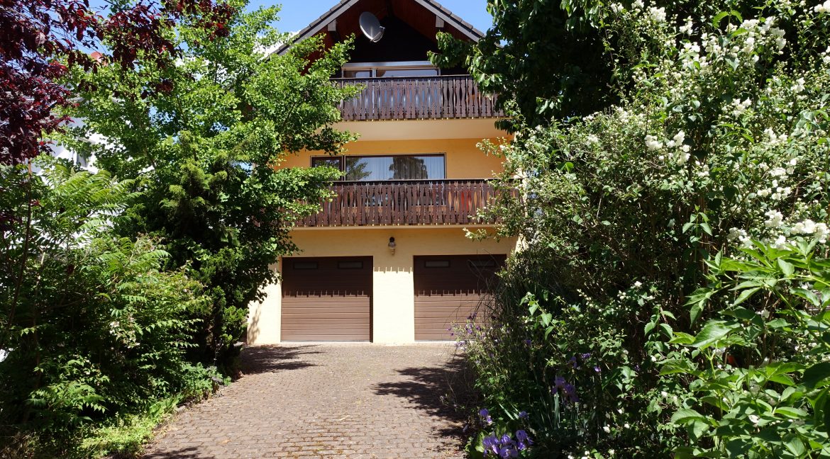 Hausansicht Deckblatt