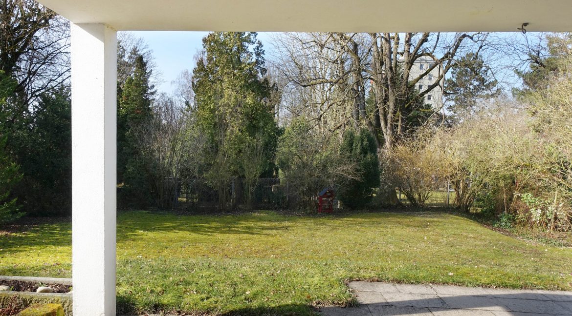 überdachte Terrasse